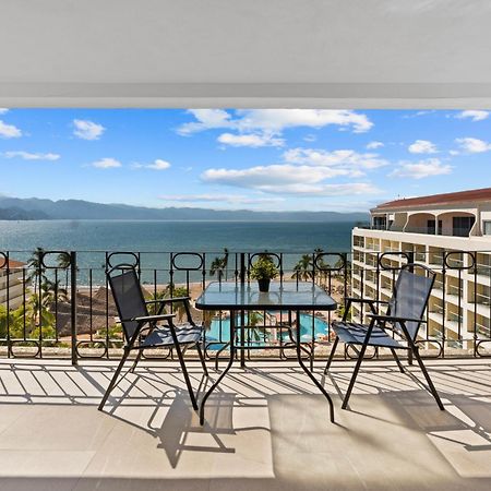Luxury Condo Just Steps Away From The Beach! Puerto Vallarta Kültér fotó